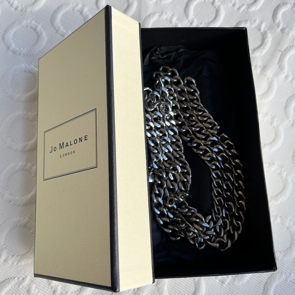 TOCARA stainless steel necklace, 19 in, adjustable, with free Jo Malone gift box - Picture 9 of 10